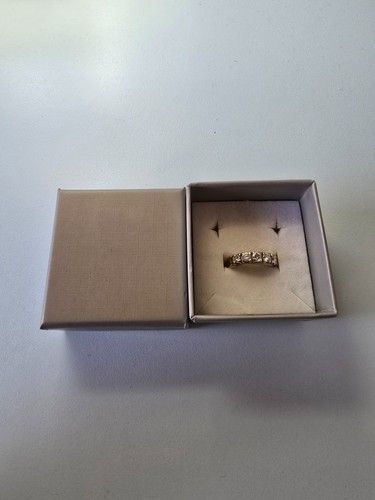 Anello oro diamanti - in,