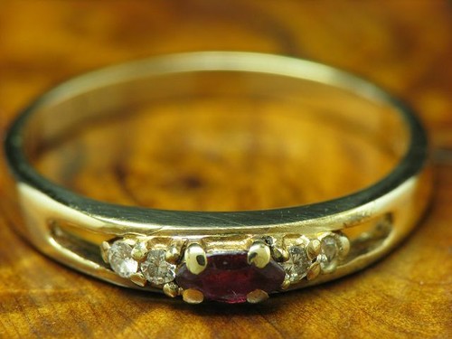 Anello oro giallo - in,