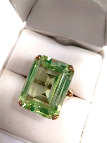 Anello verde 10k spinello